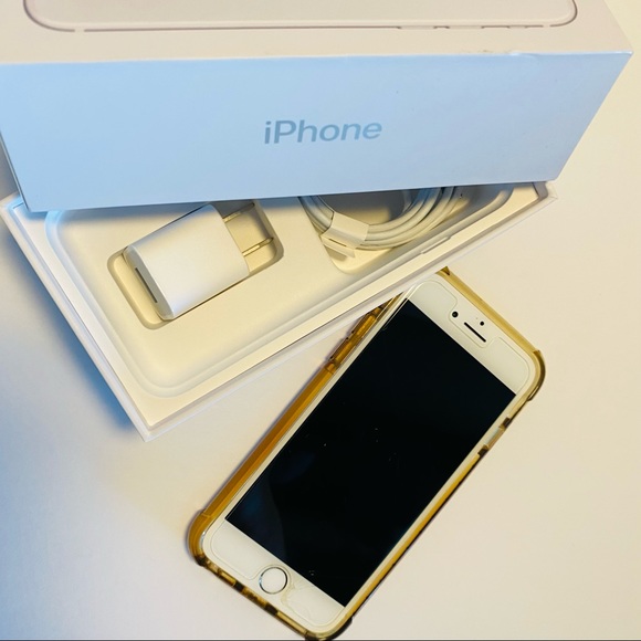 📱iPhone 8 | White & Silver | 64g | NEW Apple Charger | EUC - Picture 5 of 11